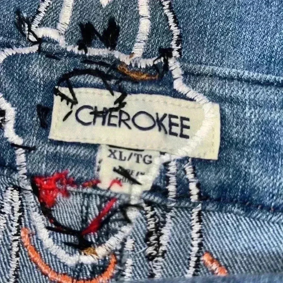 Custom Disney Appliqué Short Overalls - Picture 7 of 12